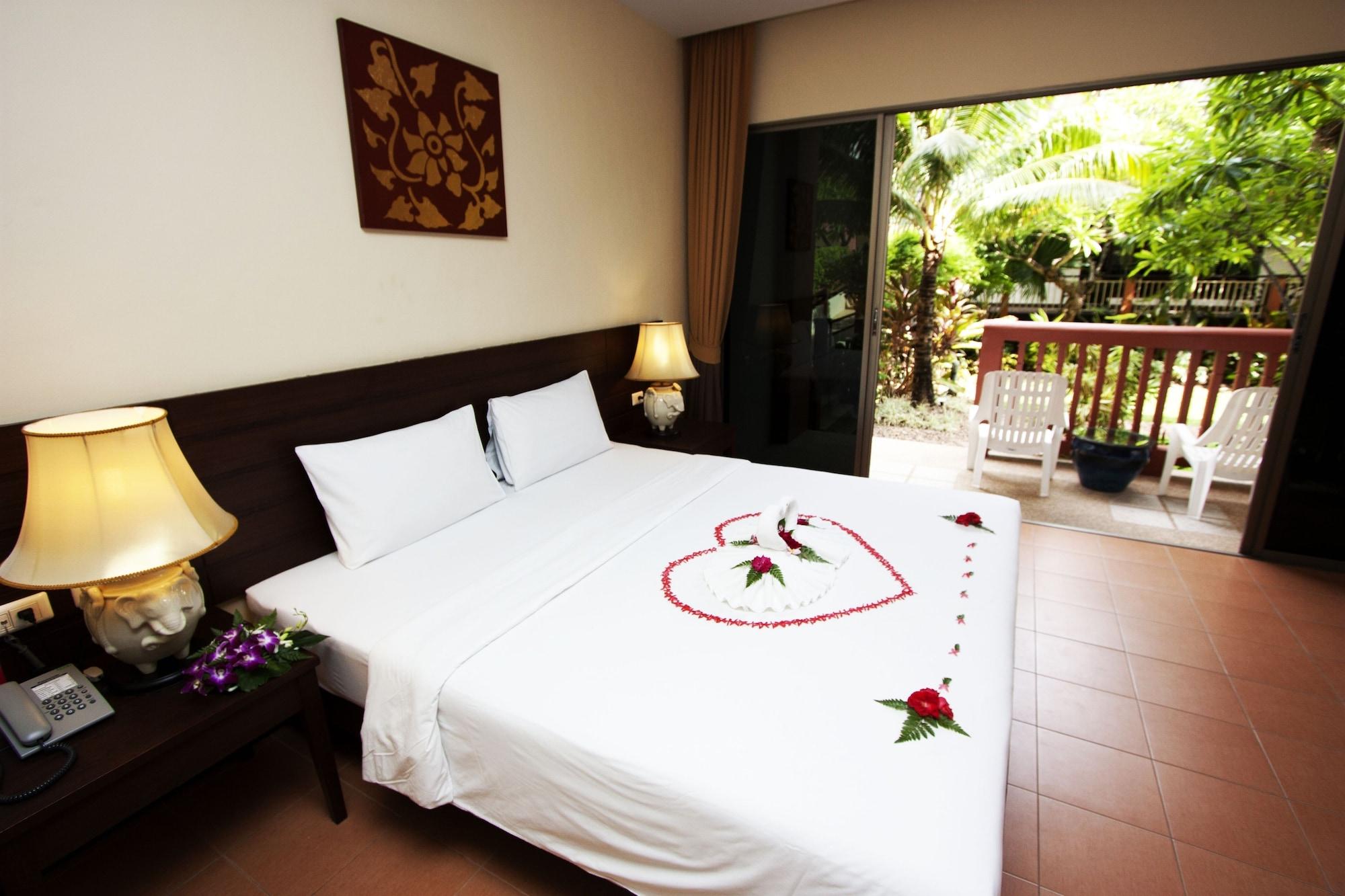 Kata Sea Breeze Resort - Sha Plus Exterior foto