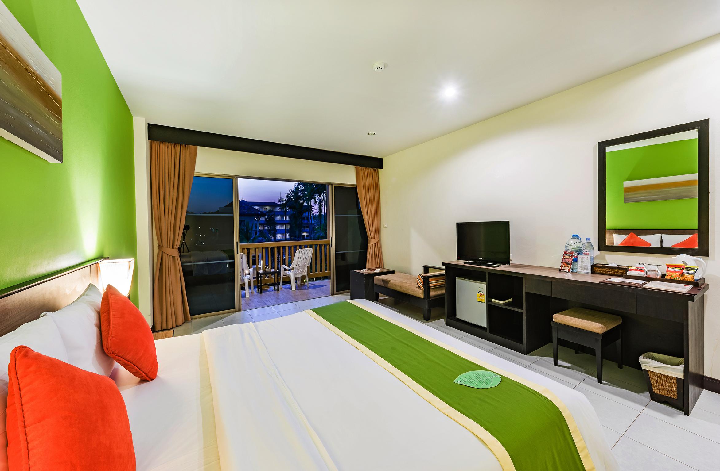Kata Sea Breeze Resort - Sha Plus Exterior foto
