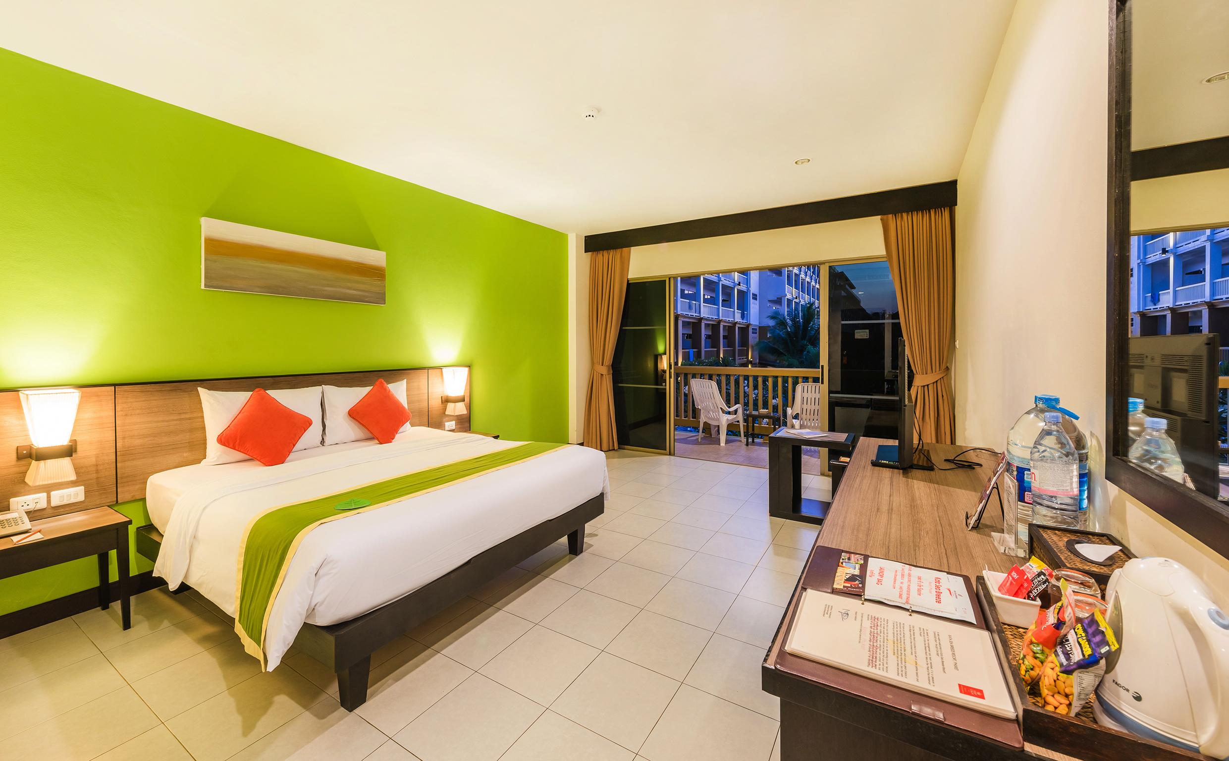 Kata Sea Breeze Resort - Sha Plus Exterior foto