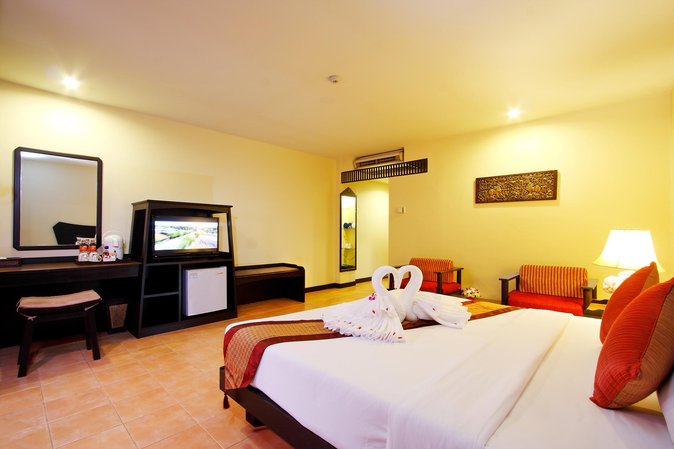 Kata Sea Breeze Resort - Sha Plus Exterior foto