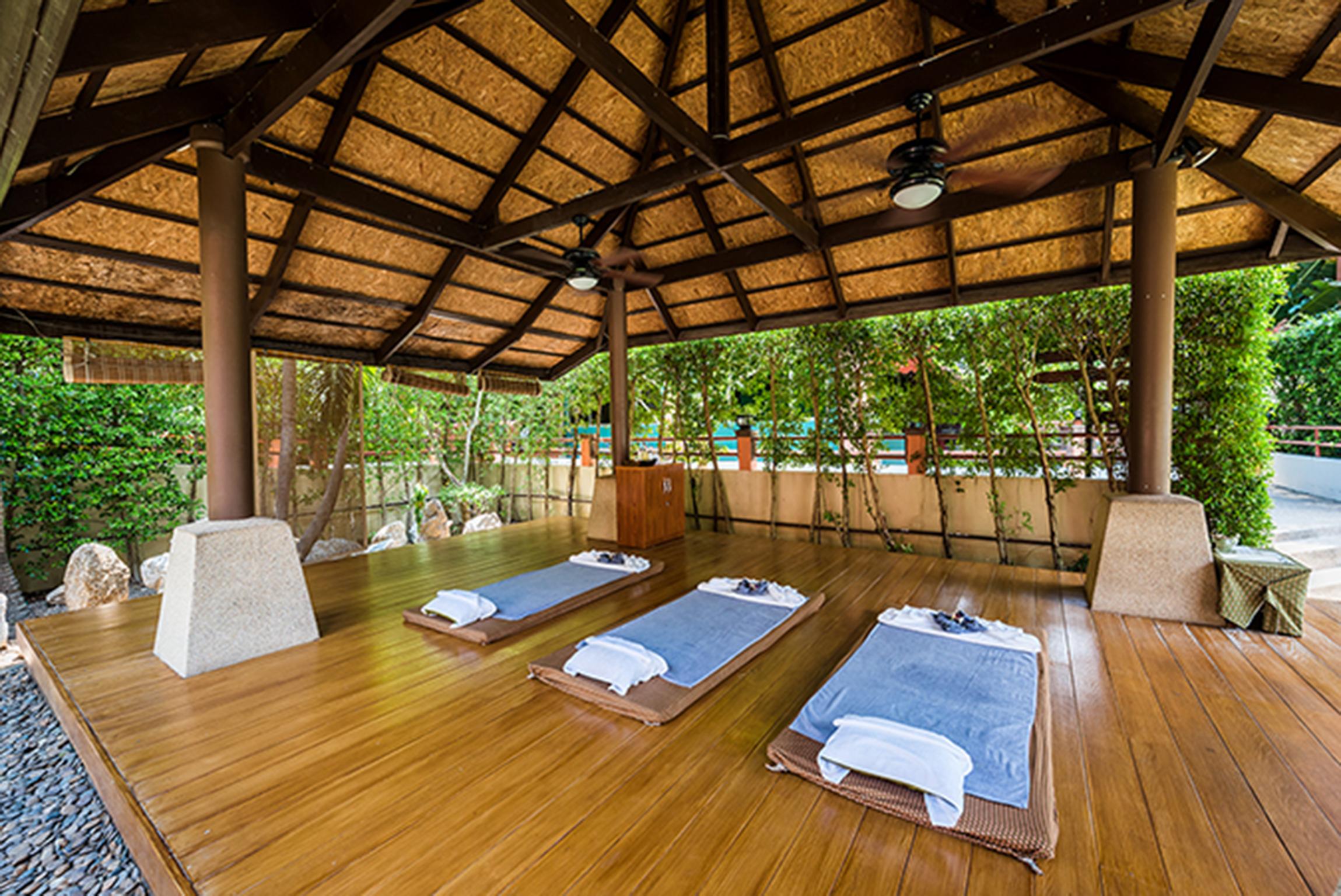 Kata Sea Breeze Resort - Sha Plus Exterior foto