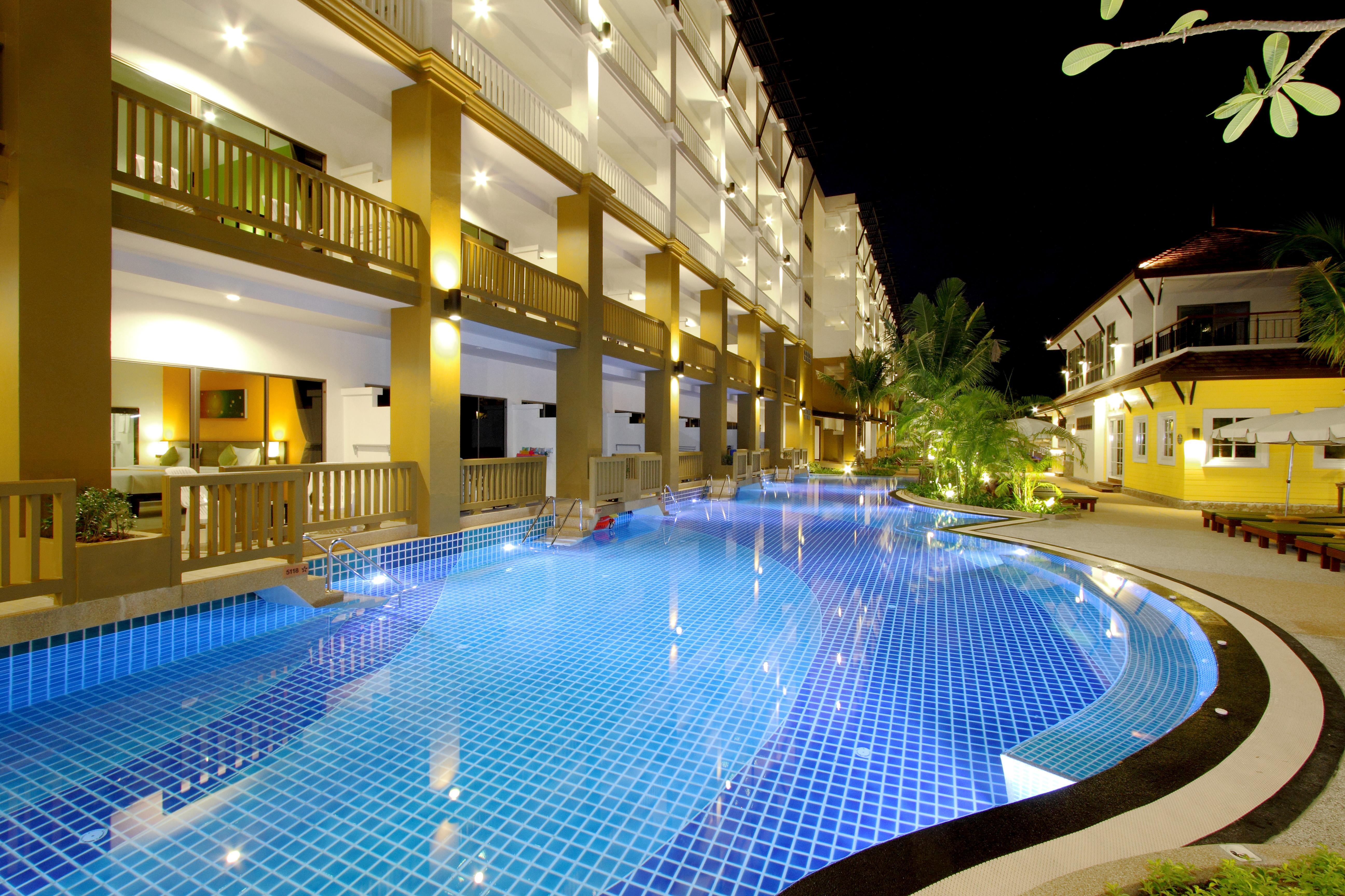 Kata Sea Breeze Resort - Sha Plus Exterior foto