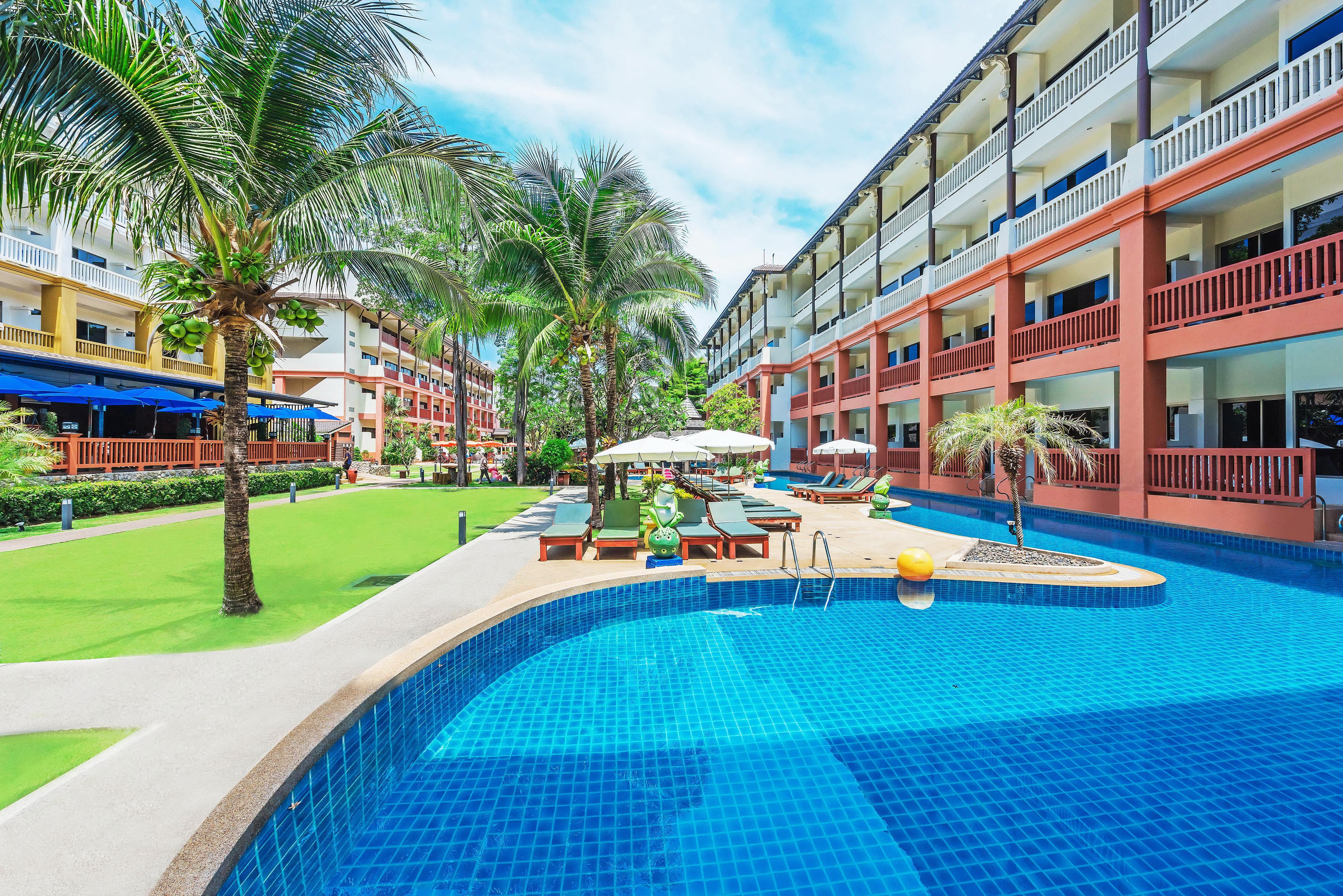 Kata Sea Breeze Resort - Sha Plus Exterior foto