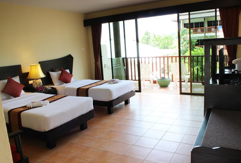 Kata Sea Breeze Resort - Sha Plus Exterior foto